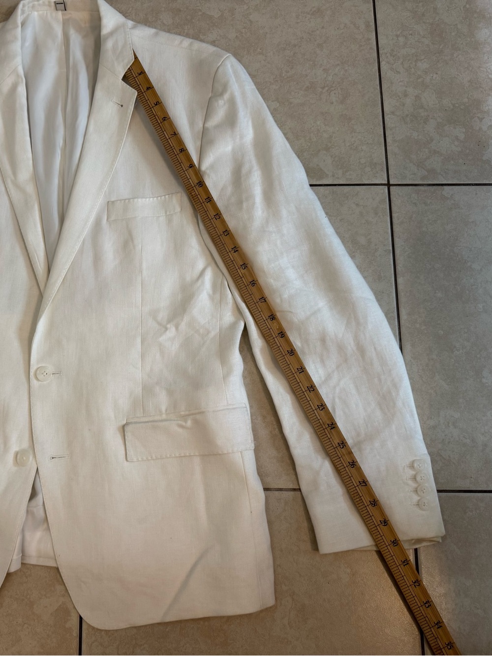 Murano Cream Two-Piece Linen Suit - Picture 3 of 8